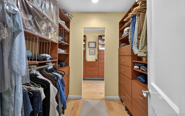 3 N Avalon Road, Great Neck, NY 11021