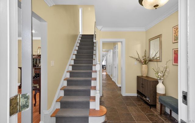 3 N Avalon Road, Great Neck, NY 11021