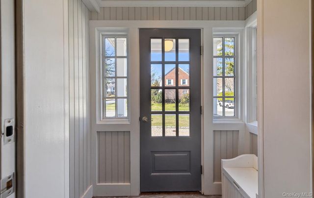 3 N Avalon Road, Great Neck, NY 11021