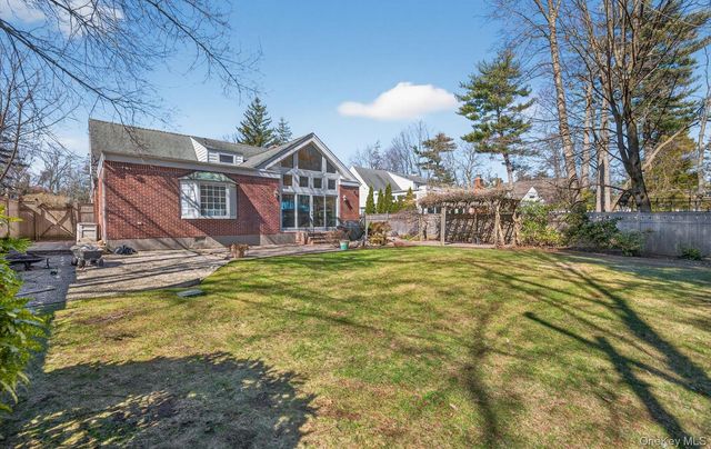 3 N Avalon Road, Great Neck, NY 11021