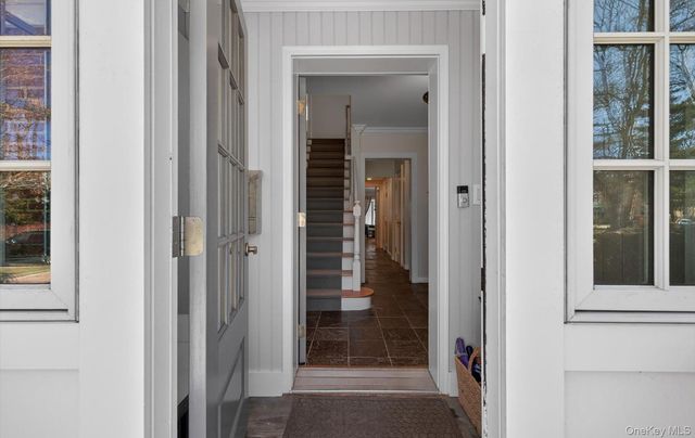 3 N Avalon Road, Great Neck, NY 11021