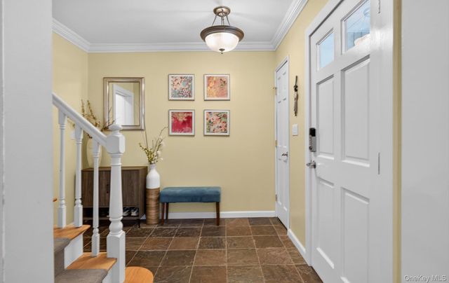 3 N Avalon Road, Great Neck, NY 11021