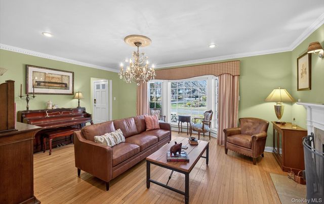 3 N Avalon Road, Great Neck, NY 11021