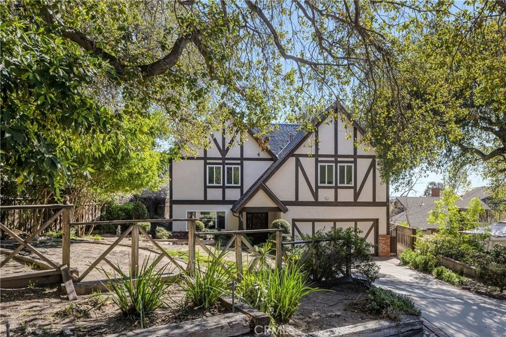 Image 1 of property listing at 5150 La Crescenta Ave, La Crescenta, CA 91214