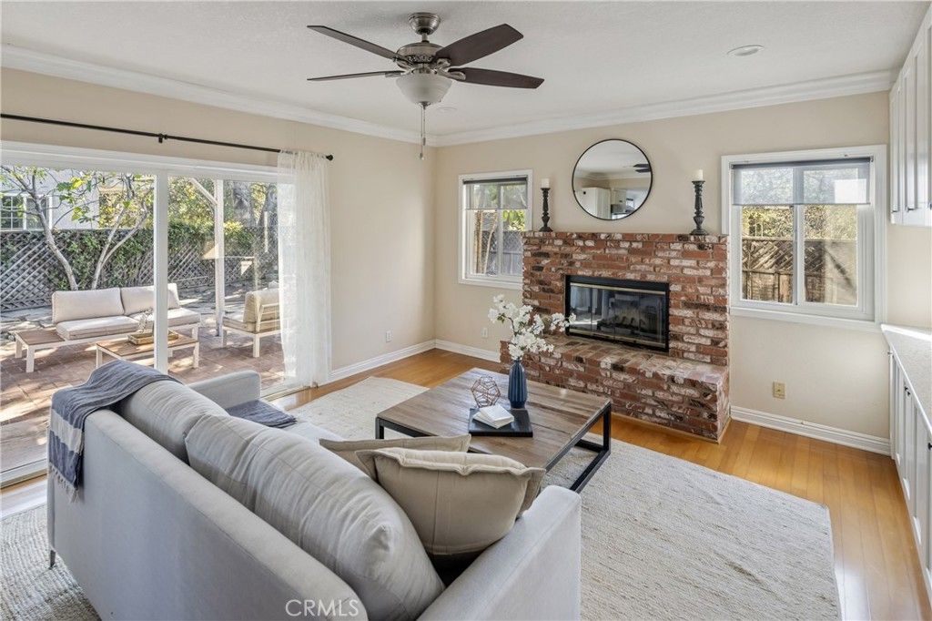 Image 11 of property listing at 5150 La Crescenta Ave, La Crescenta, CA 91214