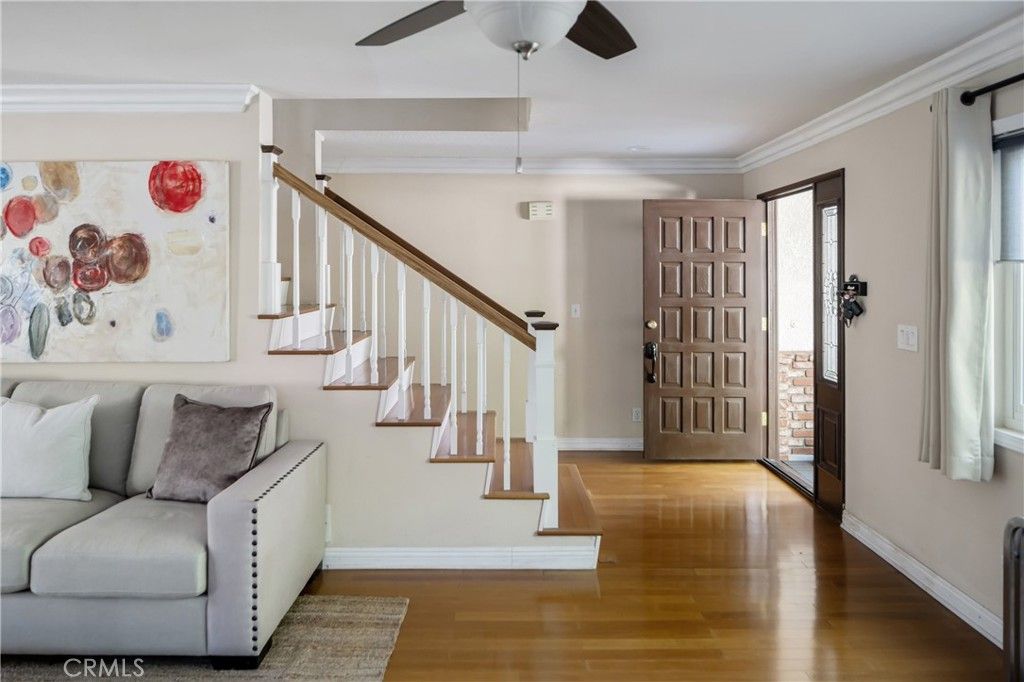 Image 2 of property listing at 5150 La Crescenta Ave, La Crescenta, CA 91214