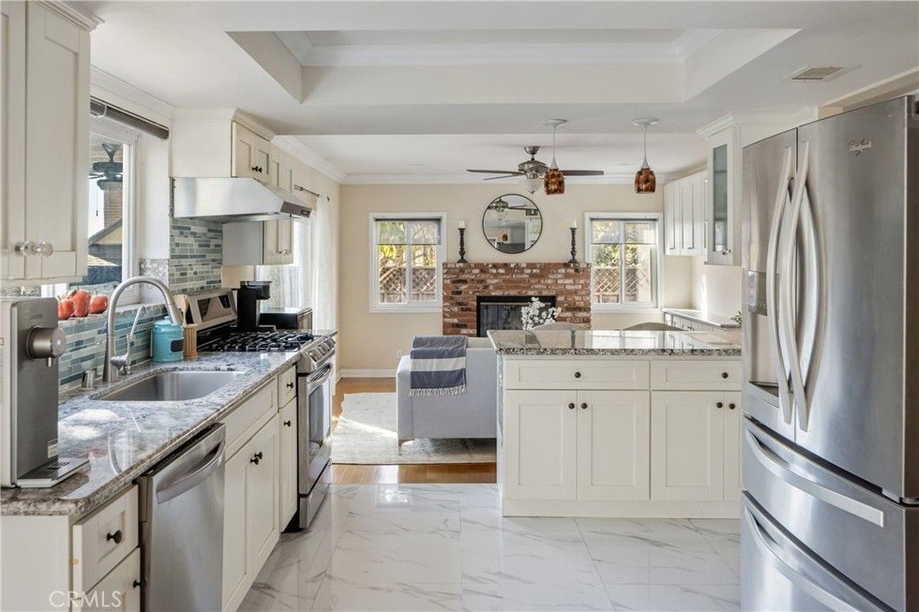 Image 9 of property listing at 5150 La Crescenta Ave, La Crescenta, CA 91214