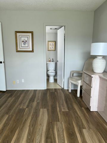 12002 Poinciana Boulevard 204, Royal Palm Beach, FL 33411