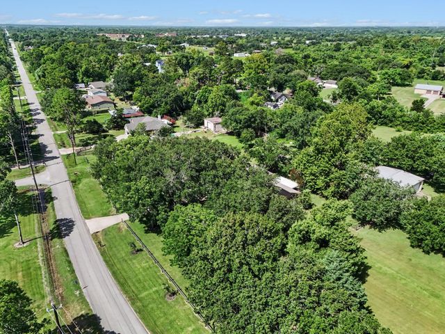 3320 Tower Road, Santa Fe, TX 77517