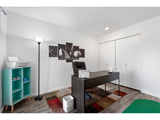 8552 Sw BRIGHTFIELD Cir, Portland, OR 97223