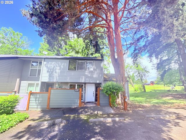 8552 Sw BRIGHTFIELD Cir, Portland, OR 97223