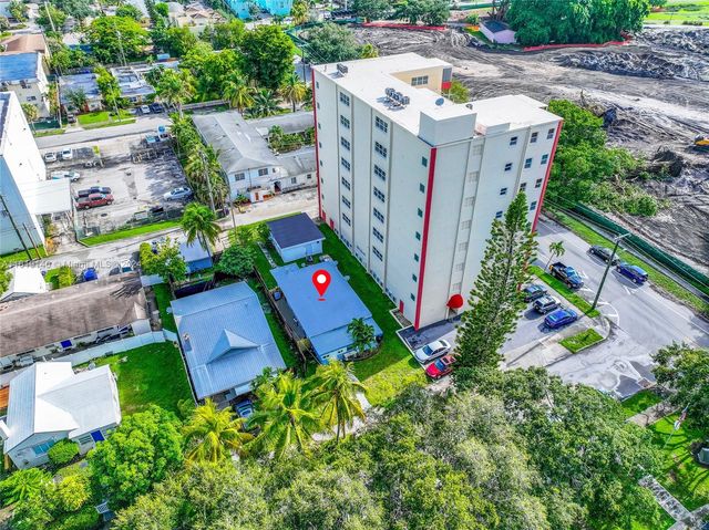 1711 Buchanan St, Hollywood, FL 33020