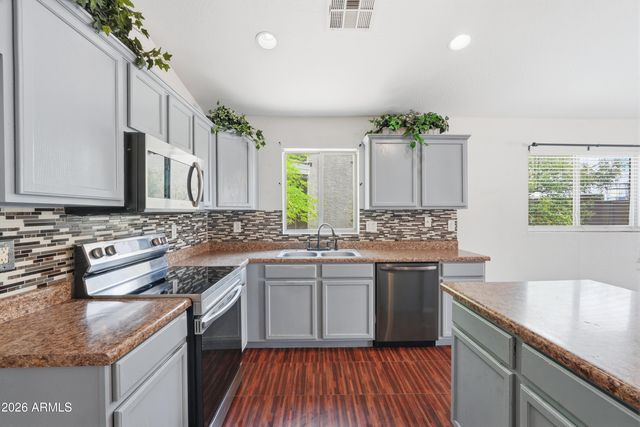 23553 W HUNTINGTON Drive, Buckeye, AZ 85326