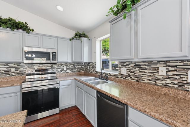 23553 W HUNTINGTON Drive, Buckeye, AZ 85326