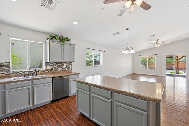 23553 W HUNTINGTON Drive, Buckeye, AZ 85326