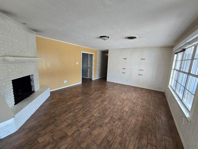 1824 Laurel Oaks Drive, Richmond, TX 77469