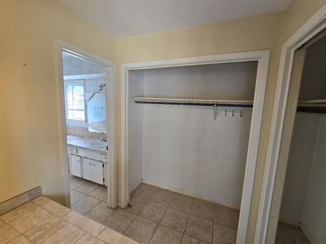 1824 Laurel Oaks Drive, Richmond, TX 77469