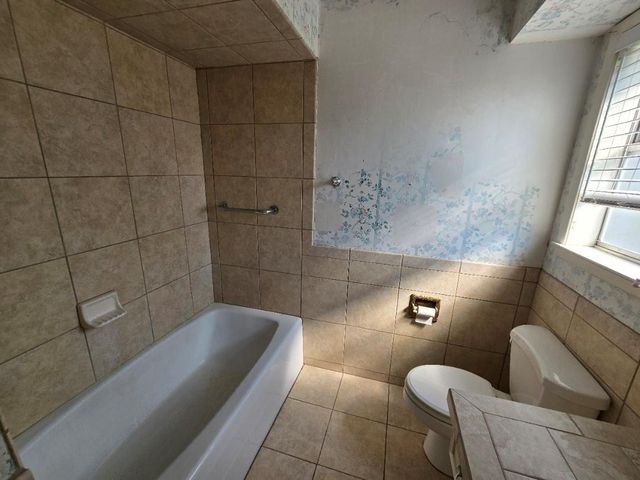 1824 Laurel Oaks Drive, Richmond, TX 77469