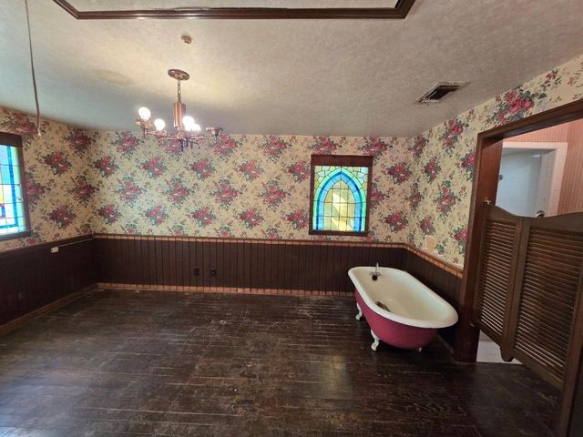 1824 Laurel Oaks Drive, Richmond, TX 77469