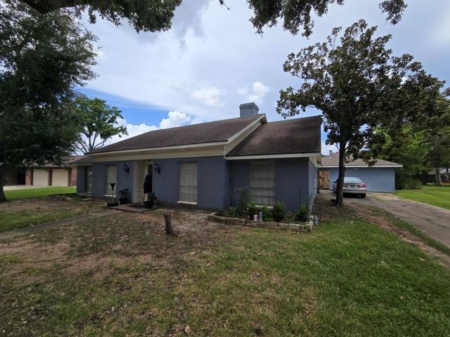 1824 Laurel Oaks Drive, Richmond, TX 77469