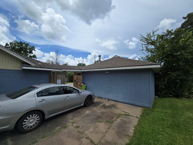 1824 Laurel Oaks Drive, Richmond, TX 77469