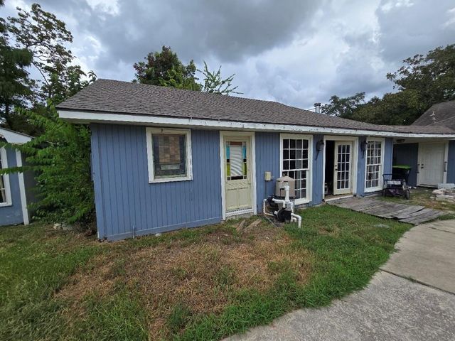 1824 Laurel Oaks Drive, Richmond, TX 77469