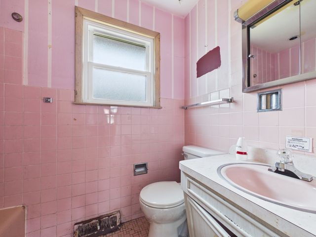 51 51st Avenue, Bellwood, IL 60104