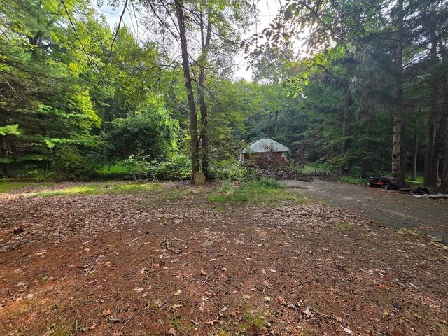 207 Breckenridge St, Palmer, MA 01069