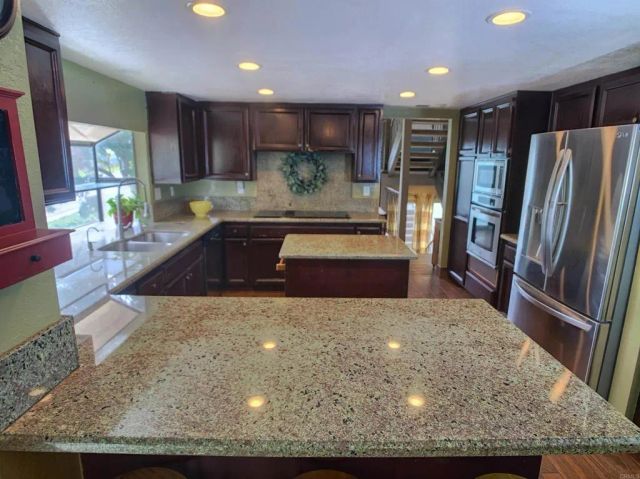 10027 Vallata Court, Spring Valley, CA 91977