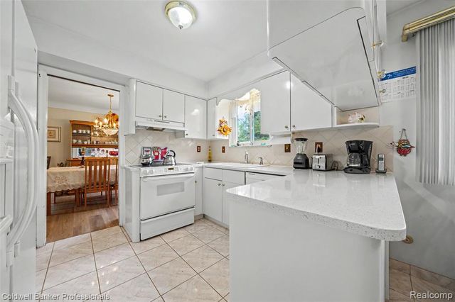 23305 N Rosedale Court, Saint Clair Shores, MI 48080