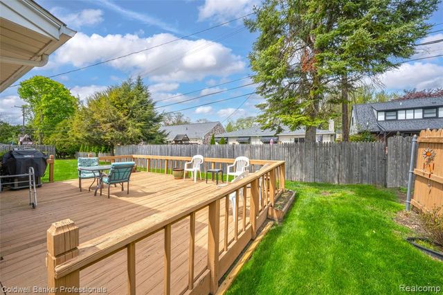 23305 N Rosedale Court, Saint Clair Shores, MI 48080