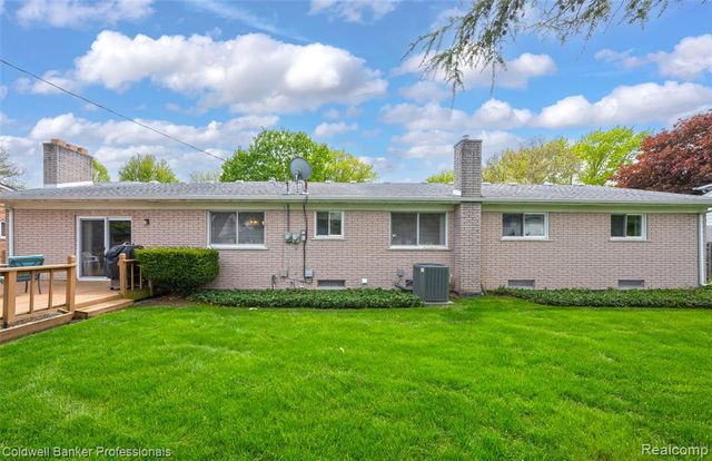 23305 N Rosedale Court, Saint Clair Shores, MI 48080