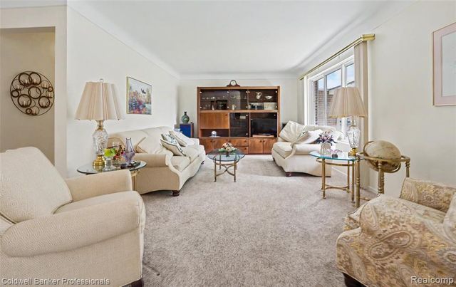 23305 N Rosedale Court, Saint Clair Shores, MI 48080