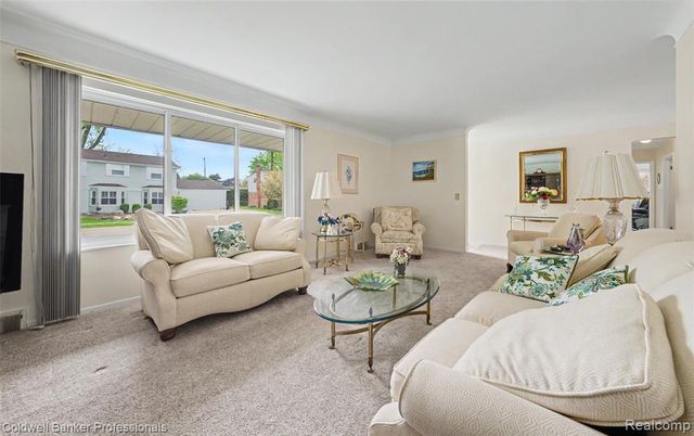 23305 N Rosedale Court, Saint Clair Shores, MI 48080