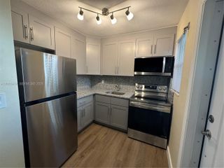 707 S 19th Ave 3, Hollywood, FL 33020