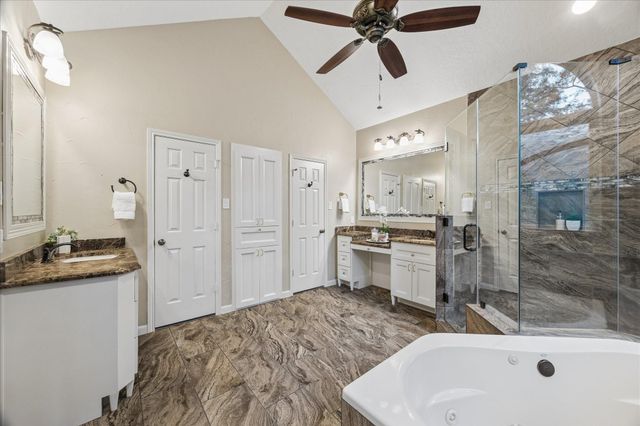 44 Dovewood Place, The Woodlands, TX 77381