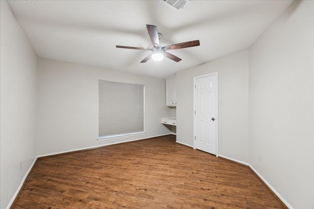 44 Dovewood Place, The Woodlands, TX 77381