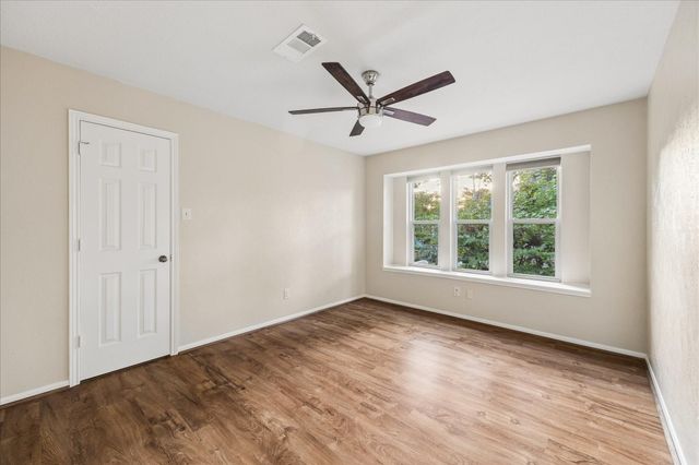44 Dovewood Place, The Woodlands, TX 77381