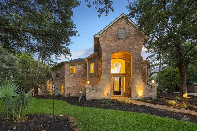 44 Dovewood Place, The Woodlands, TX 77381
