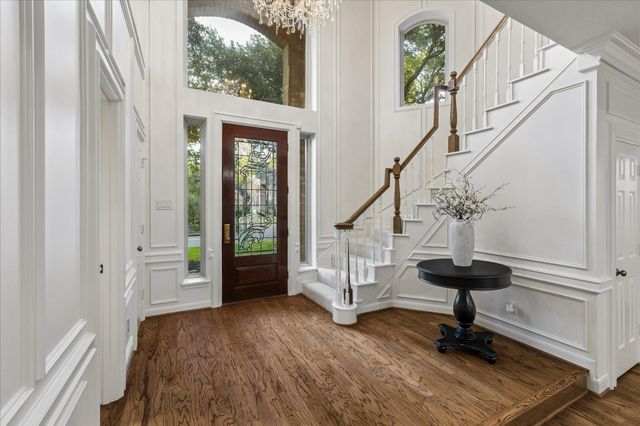 44 Dovewood Place, The Woodlands, TX 77381
