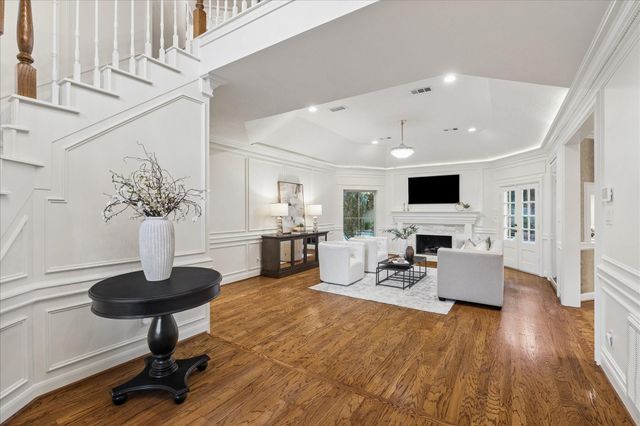 44 Dovewood Place, The Woodlands, TX 77381