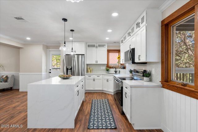 337 S MOUNT VERNON Avenue, Prescott, AZ 86303