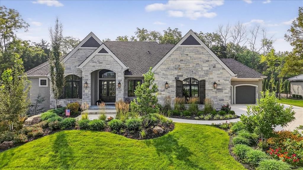 24982 W 106th Court, Olathe, KS 66061