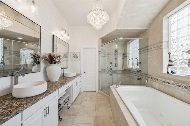 241 Tamana Drive, Tiki Island, TX 77554