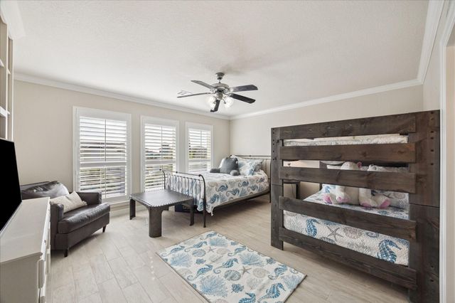 241 Tamana Drive, Tiki Island, TX 77554