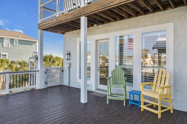 241 Tamana Drive, Tiki Island, TX 77554