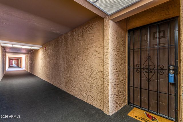 540 N MAY -- 3102, Mesa, AZ 85201