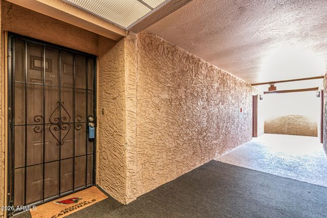 540 N MAY -- 3102, Mesa, AZ 85201