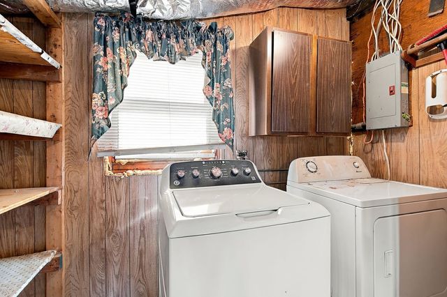 11 Kendall Drive, Parlin, NJ 08859