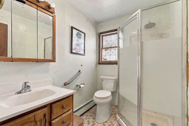 11 Kendall Drive, Parlin, NJ 08859
